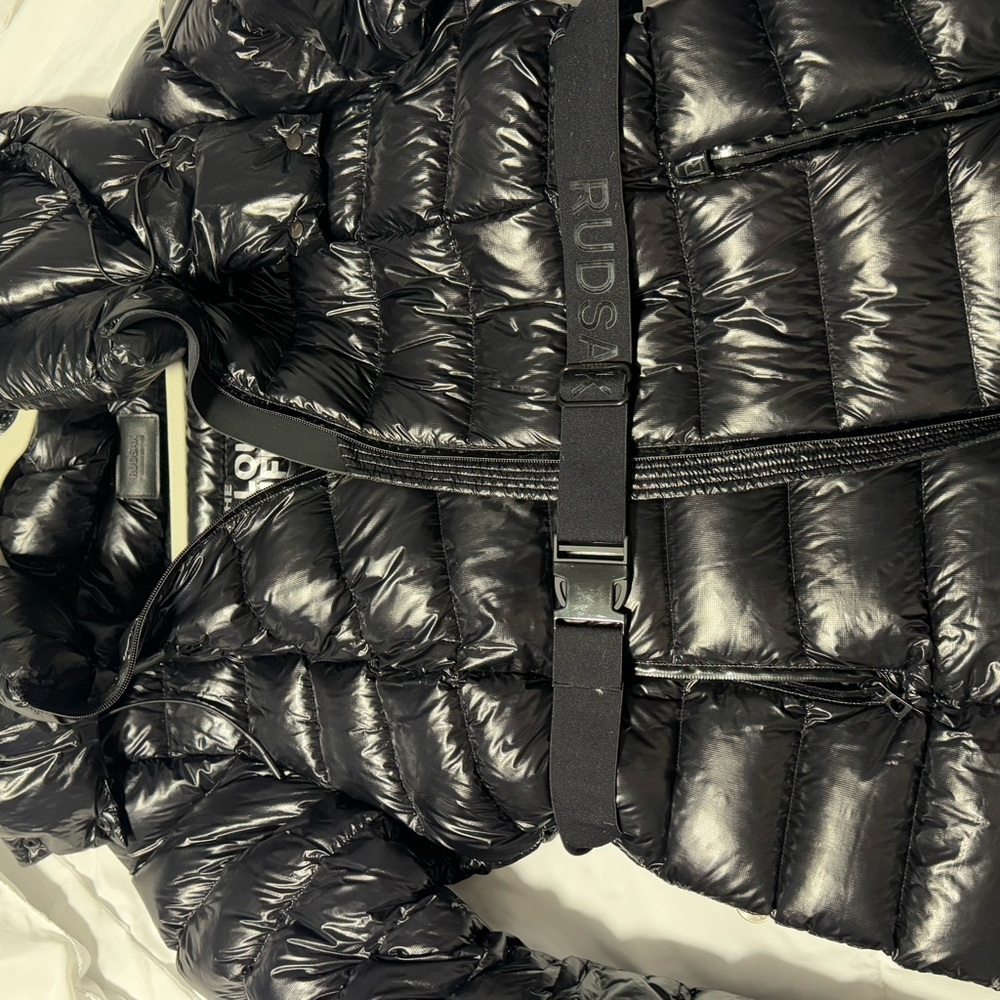 RUDSAK Shiny Black Cloud Puffer - Picture 7 of 7